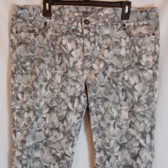 MICHAEL KORS Women's Gray Floral Pants Size 16W. - Picture 7 of 15
